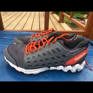 reebok V65702 Men’s Gray/Orange Sneakers Size 5